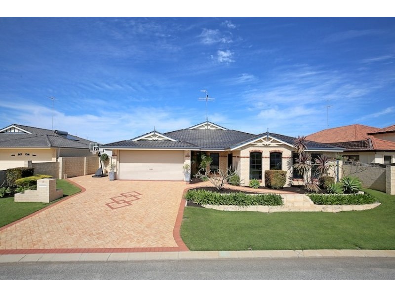 7 Discovery Cove, Halls Head WA 6210