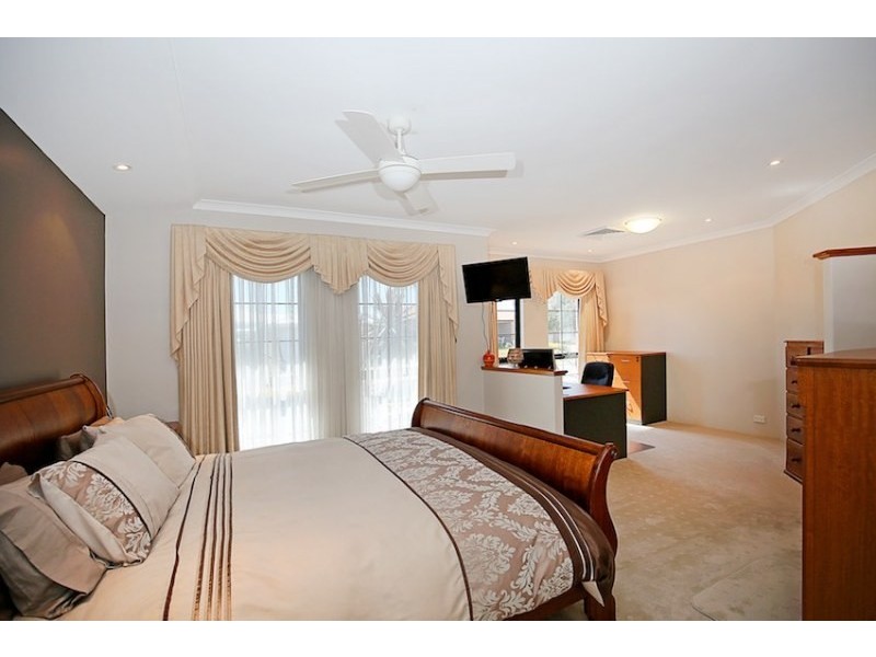 7 Discovery Cove, Halls Head WA 6210