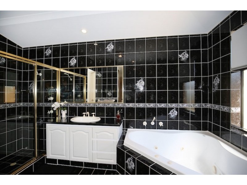 7 Discovery Cove, Halls Head WA 6210