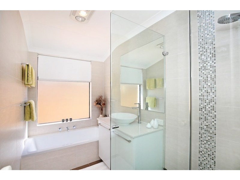 7 Discovery Cove, Halls Head WA 6210