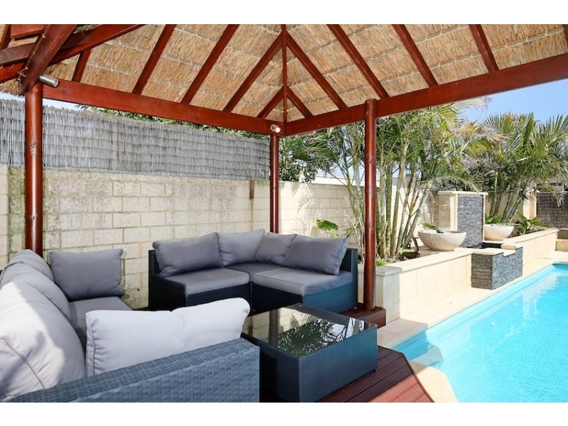 7 Discovery Cove, Halls Head WA 6210