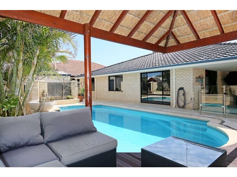 7 Discovery Cove, Halls Head WA 6210
