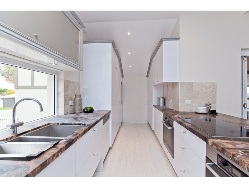 15 College Road, Claremont WA 6010