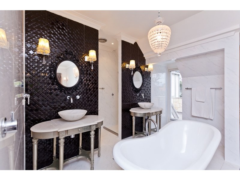 15 College Road, Claremont WA 6010