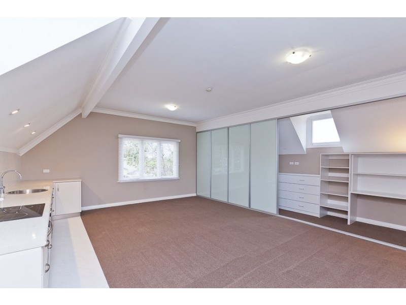 15 College Road, Claremont WA 6010