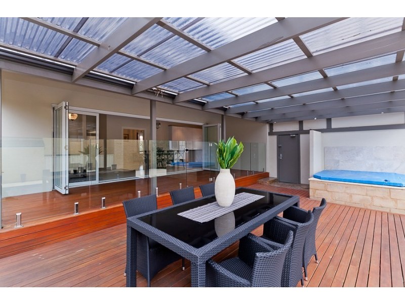 15 College Road, Claremont WA 6010