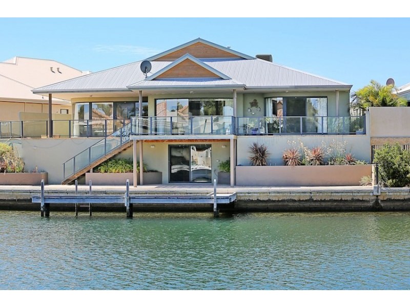 7 Ragamuffin Point, Halls Head WA 6210