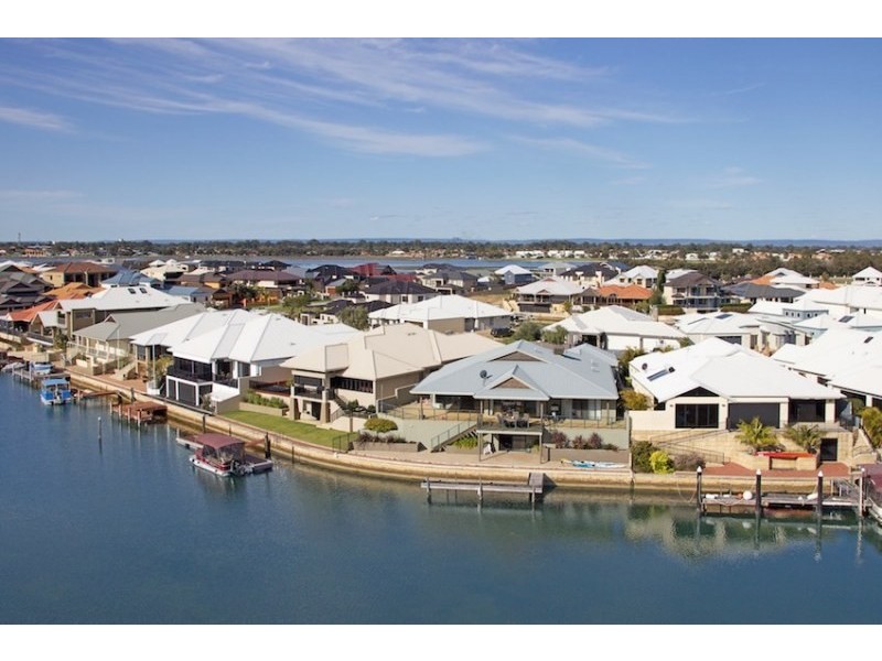 7 Ragamuffin Point, Halls Head WA 6210