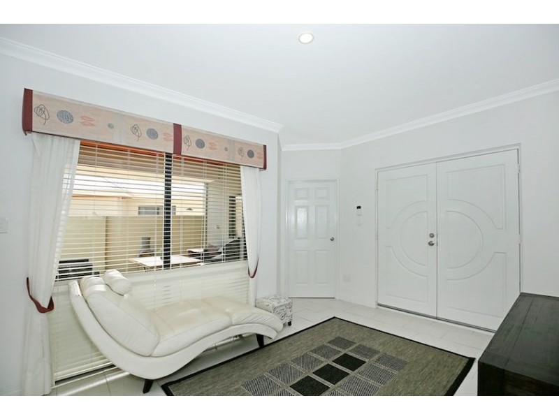 7 Ragamuffin Point, Halls Head WA 6210