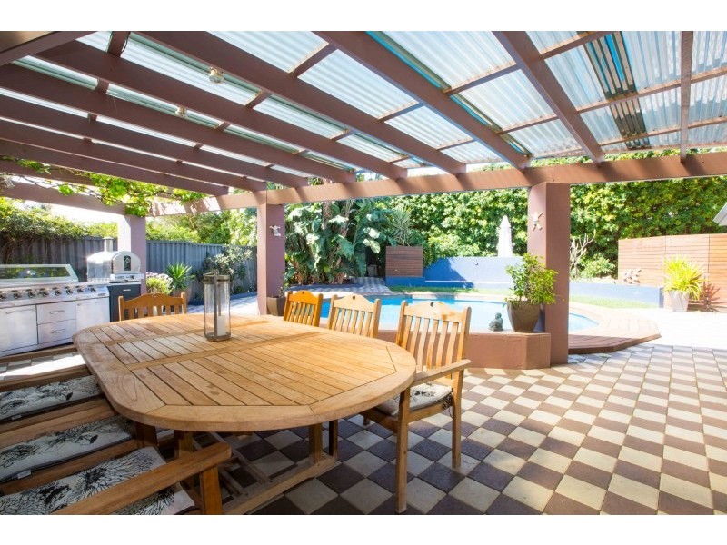 2 Kateena Road, City Beach WA 6015