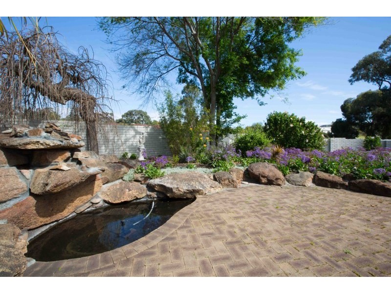 2 Kateena Road, City Beach WA 6015