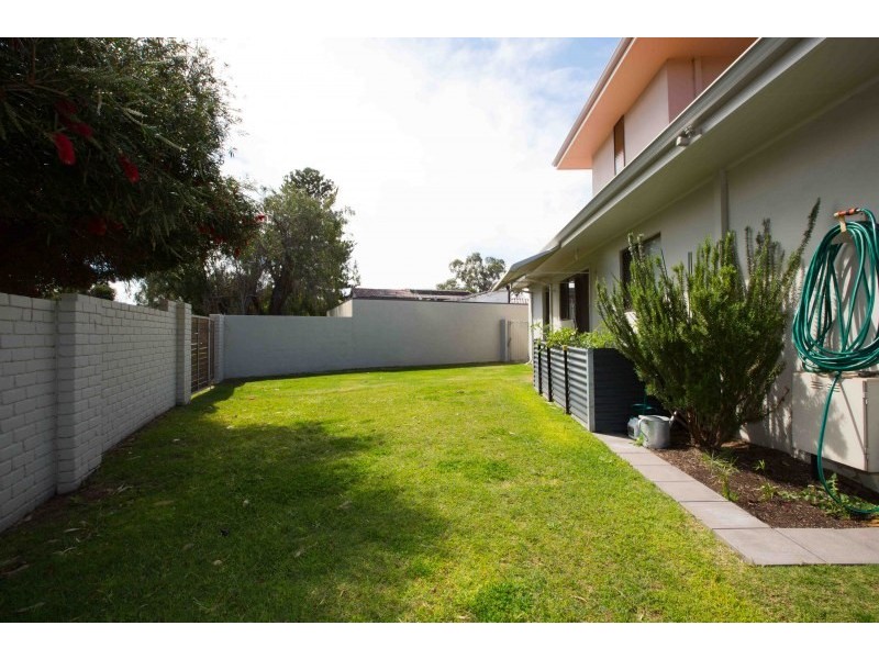 2 Kateena Road, City Beach WA 6015