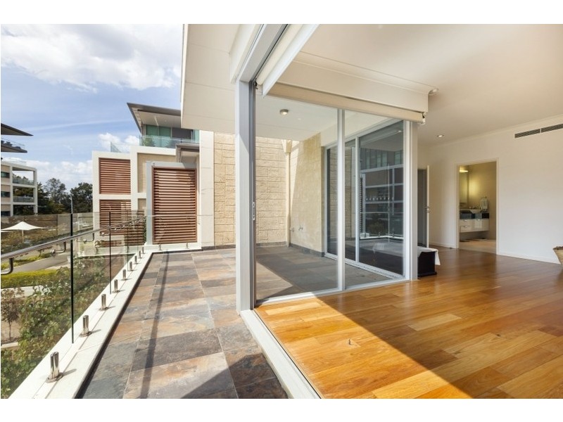 8 McHenry Lane, Nedlands WA 6009