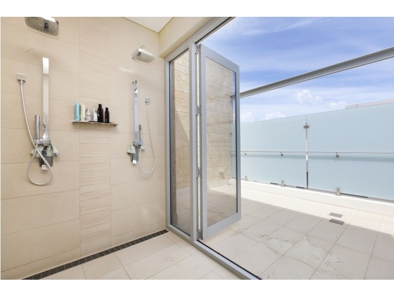 8 McHenry Lane, Nedlands WA 6009