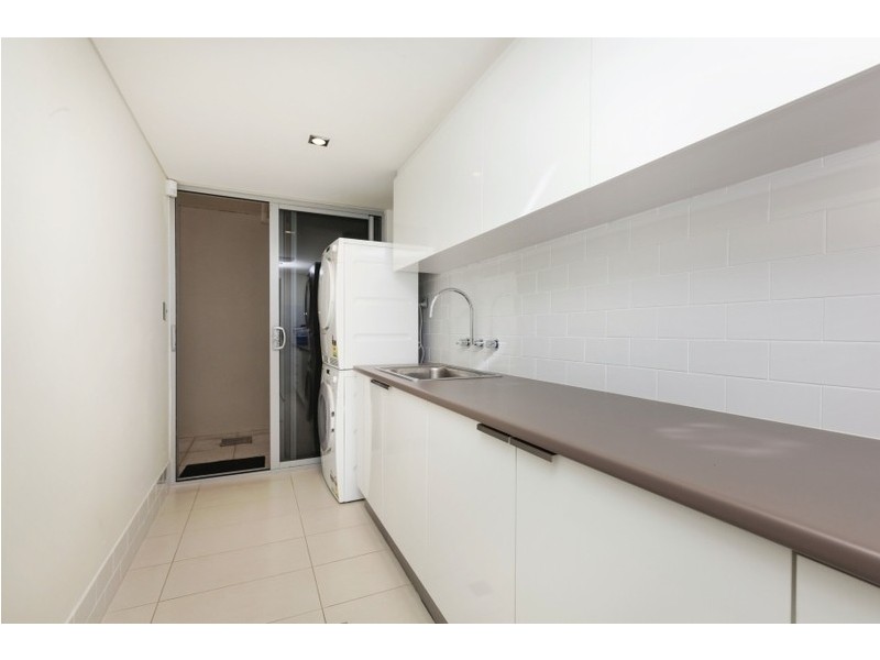 8 McHenry Lane, Nedlands WA 6009