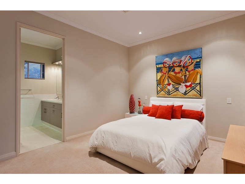 157 The Esplanade, Mount Pleasant WA 6153
