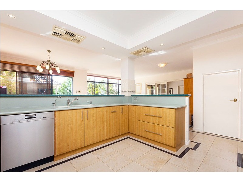 6 Blenheim Lane, Mount Claremont WA 6010