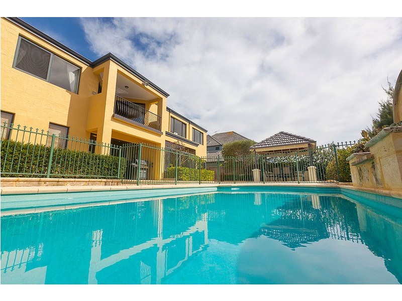 6 Blenheim Lane, Mount Claremont WA 6010