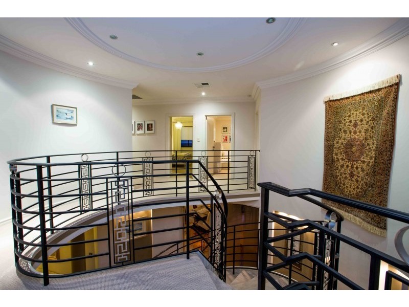 5 Van Kleef Circuit, Mount Claremont WA 6010