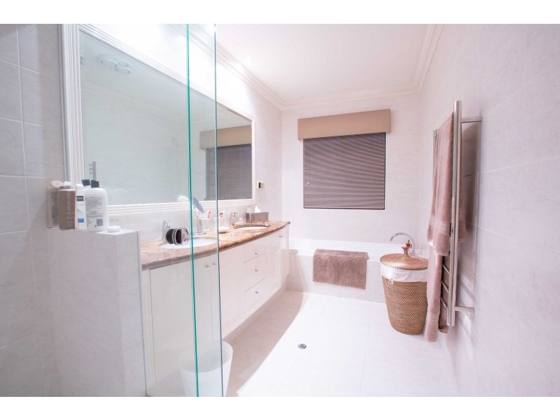 5 Van Kleef Circuit, Mount Claremont WA 6010