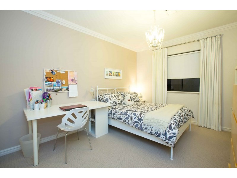 5 Van Kleef Circuit, Mount Claremont WA 6010