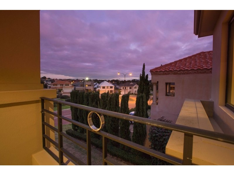 5 Van Kleef Circuit, Mount Claremont WA 6010