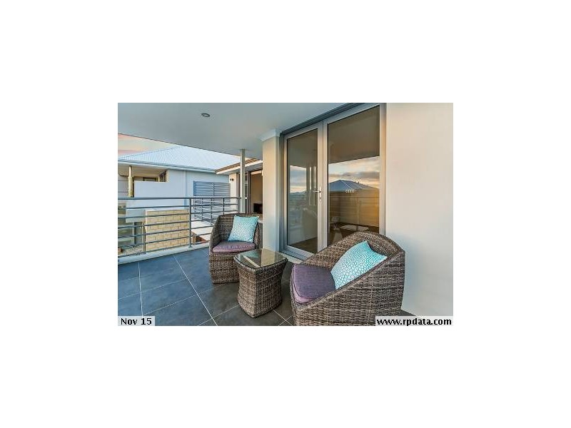 16 Wanstead Road, North Coogee WA 6163