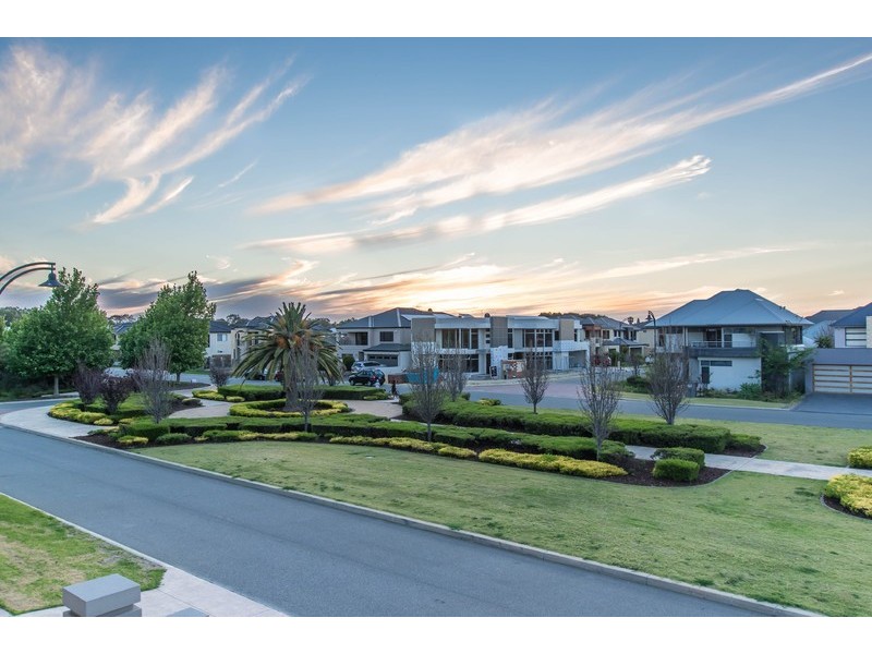 13 Biccari Drive, Stirling WA 6021