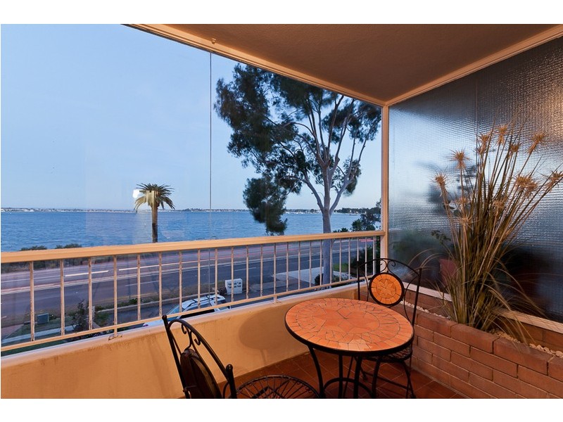 4/20 Mounts Bay Road, Crawley WA 6009