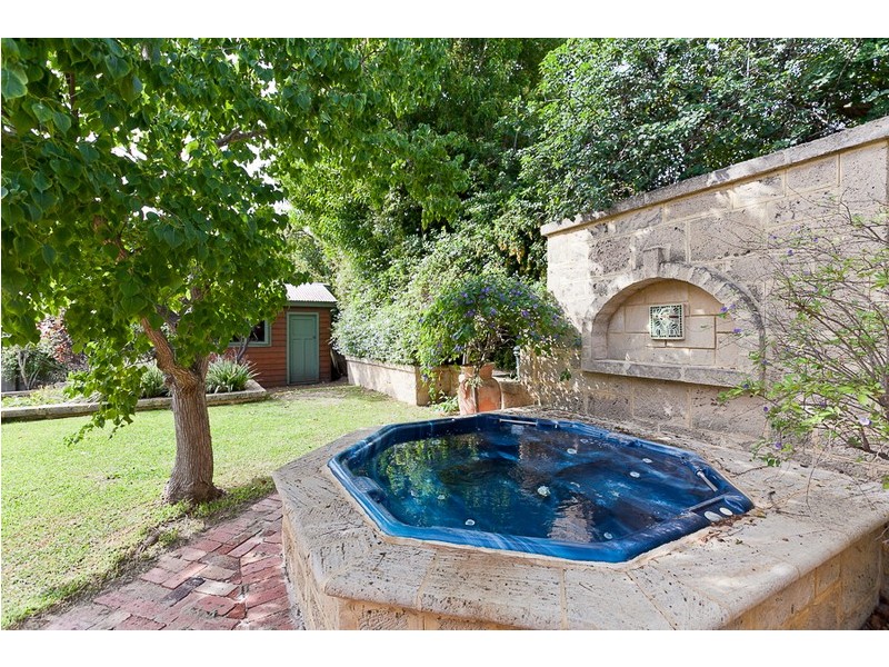 32 Marita Road, Nedlands WA 6009