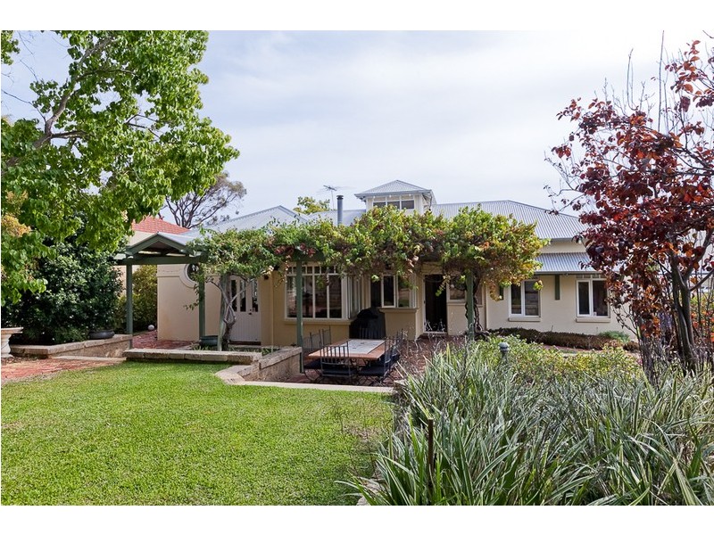 32 Marita Road, Nedlands WA 6009