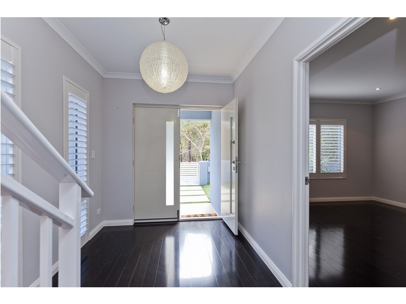 4 Coneflower Corner, Churchlands WA 6018