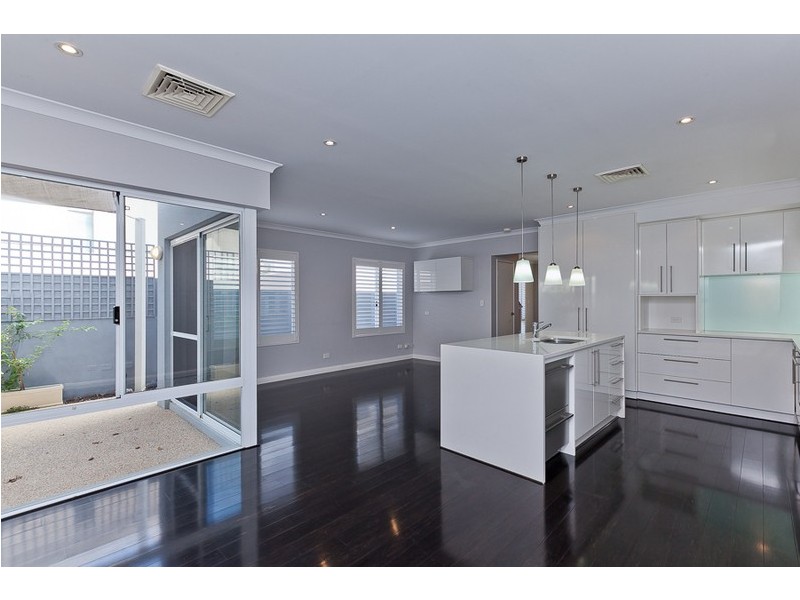 4 Coneflower Corner, Churchlands WA 6018