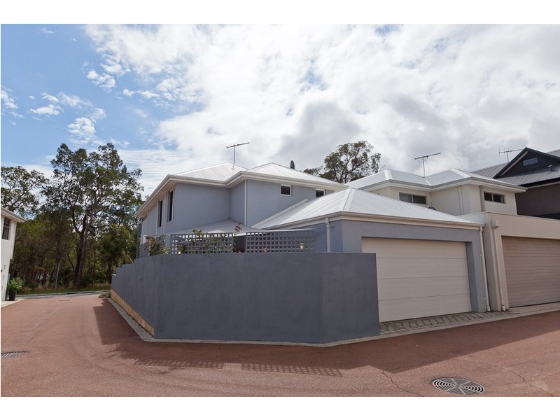 4 Coneflower Corner, Churchlands WA 6018