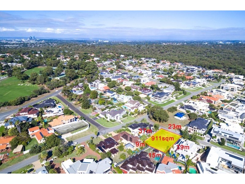 4 Taworri Way, City Beach WA 6015