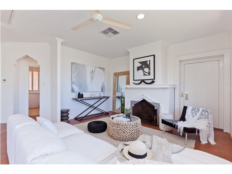 16A Deane Street, Cottesloe WA 6011