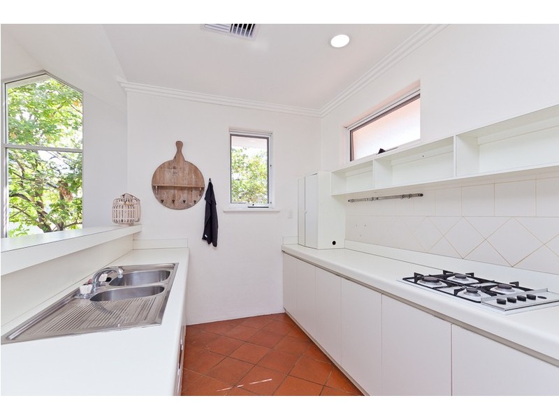 16A Deane Street, Cottesloe WA 6011