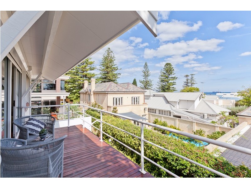 16A Deane Street, Cottesloe WA 6011