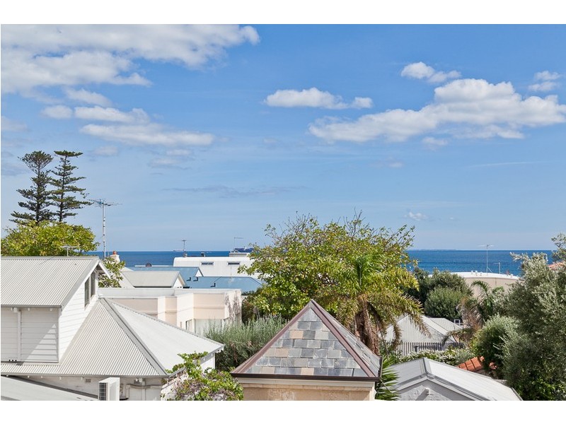 16A Deane Street, Cottesloe WA 6011
