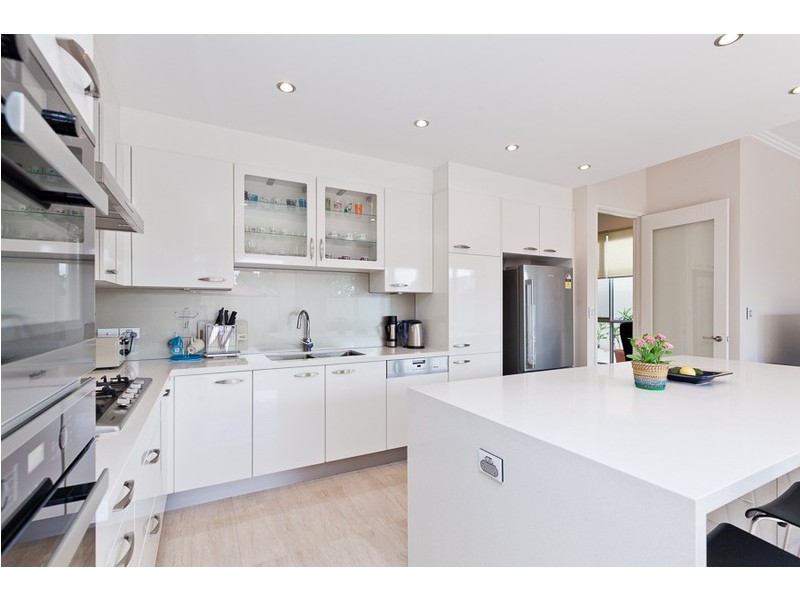 5 Brian Walker Lane, Swanbourne WA 6010