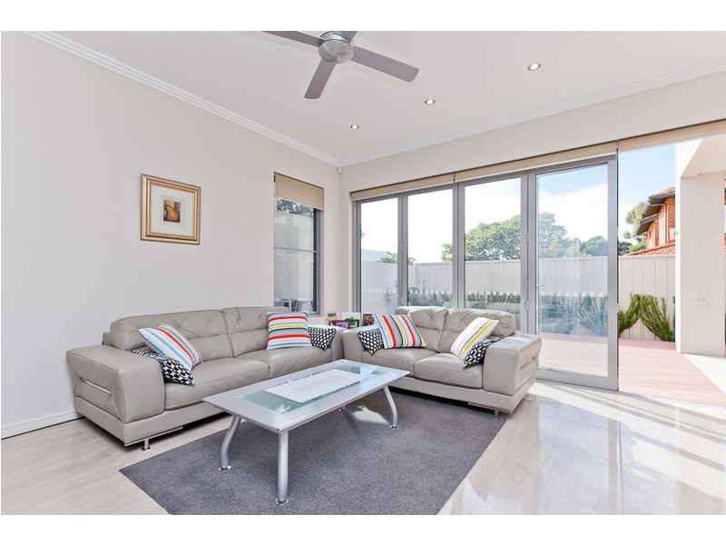 5 Brian Walker Lane, Swanbourne WA 6010