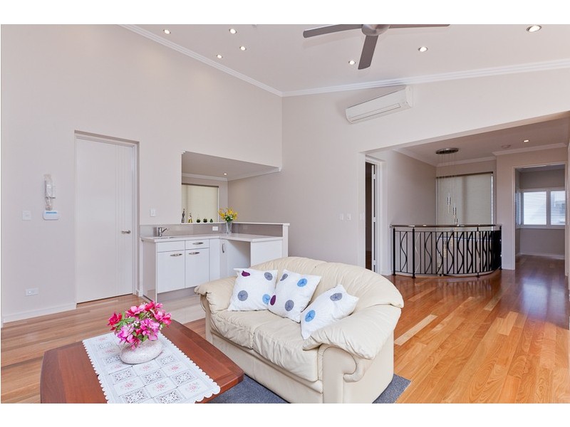 5 Brian Walker Lane, Swanbourne WA 6010