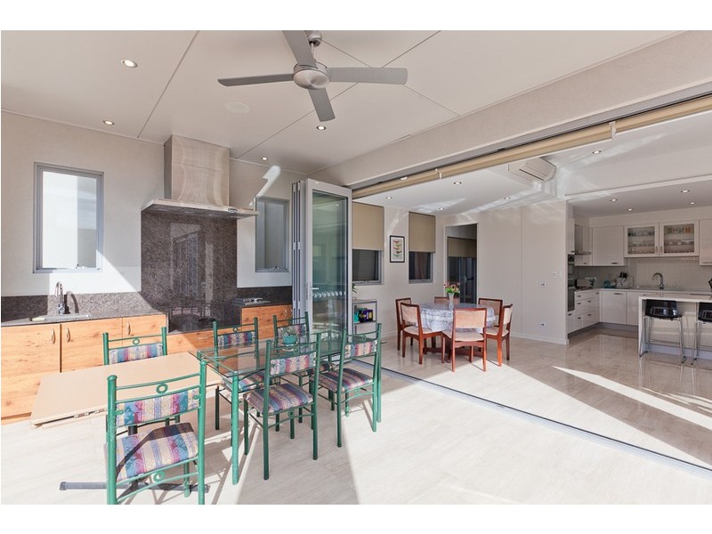 5 Brian Walker Lane, Swanbourne WA 6010