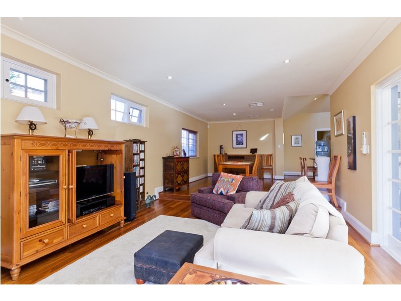 49 Minora Road, Dalkeith WA 6009