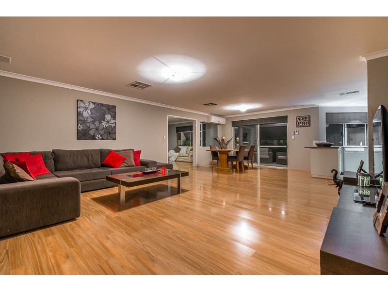 8 Goshawk Street, Tapping WA 6065