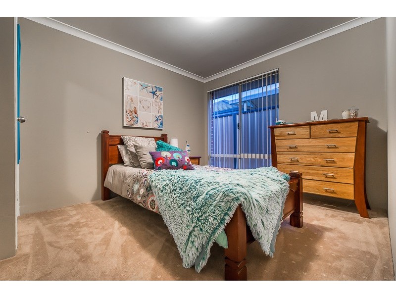 8 Goshawk Street, Tapping WA 6065