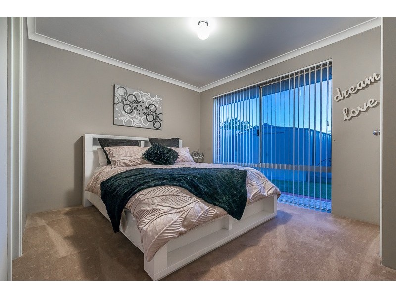 8 Goshawk Street, Tapping WA 6065