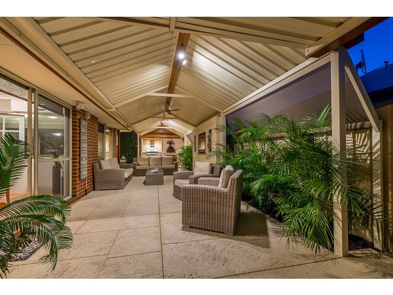 8 Goshawk Street, Tapping WA 6065