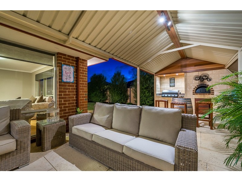 8 Goshawk Street, Tapping WA 6065