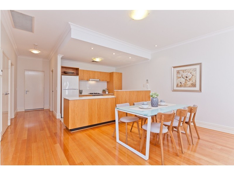 5/8 Bay Road, Claremont WA 6010